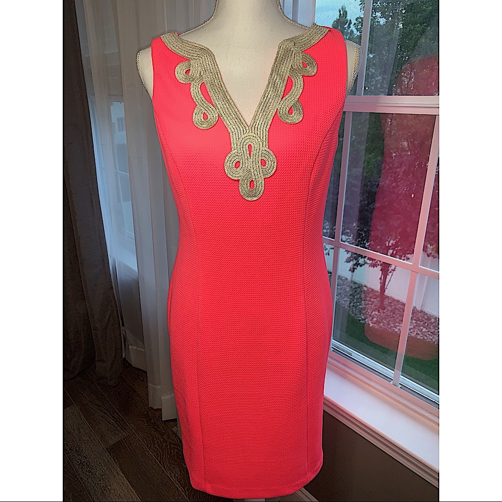 Vince Camuto size 4 shift dress with gold neckline